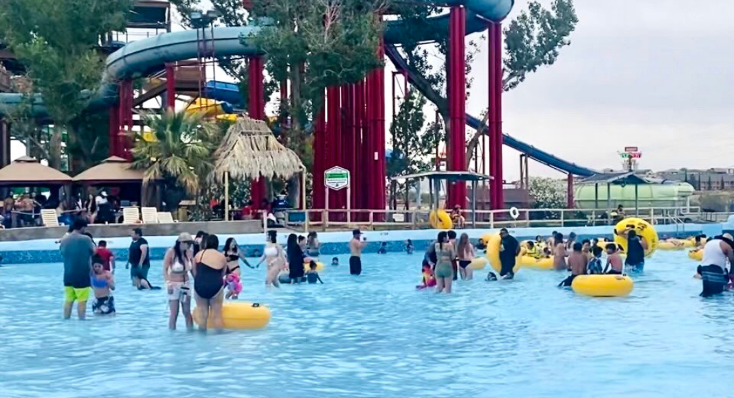 A Mom's Guide to Visiting Wet N' Wild Waterworld El Paso Mom